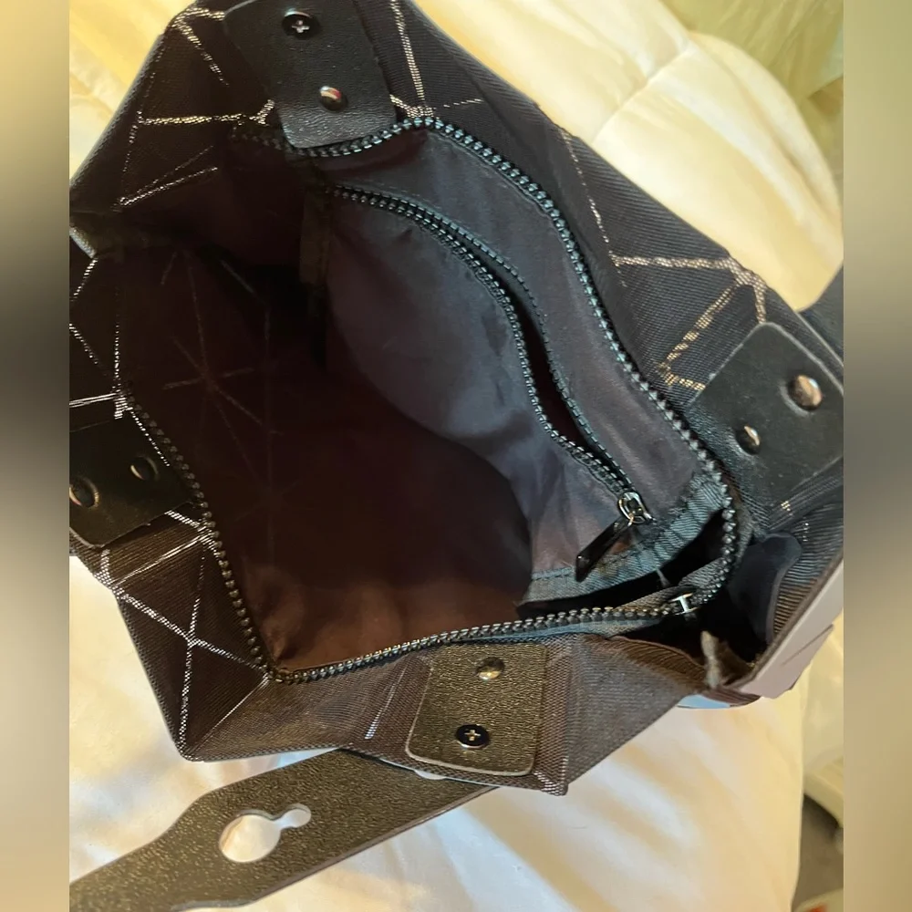 Geometric Holographic Tote - Picture 2 of 9